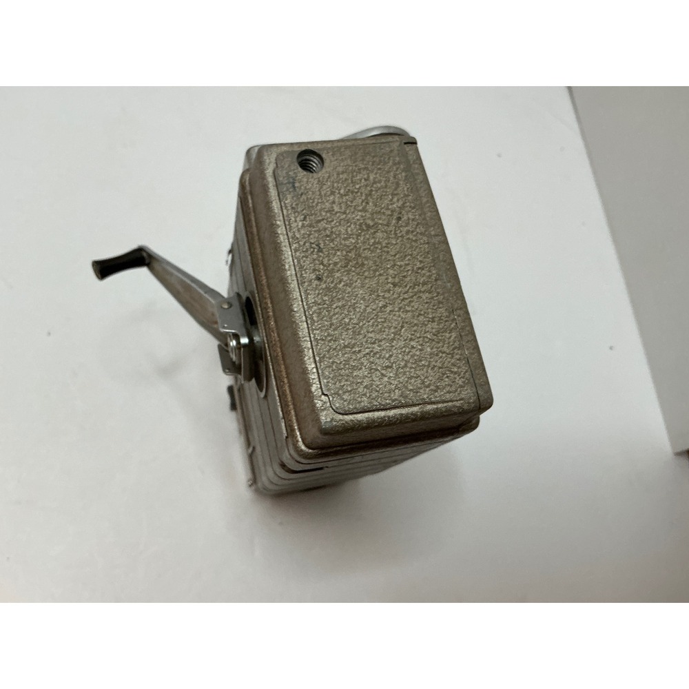 Bell & Howell Vintage 8mm Movie Camera Wind Up Crank Brown Metal Film Prop AS IS - Picture 10 of 14